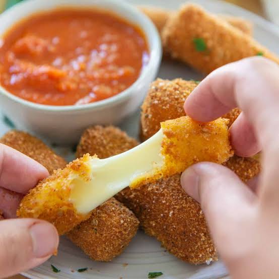 Crispy Mozzarella Sticks